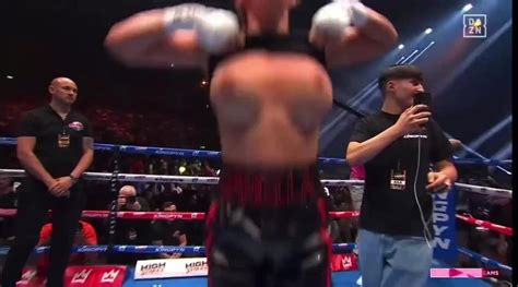 daniella helmsley onlyfans|OnlyFans star Daniella Hemsley flashes crowd celebrating boxing。